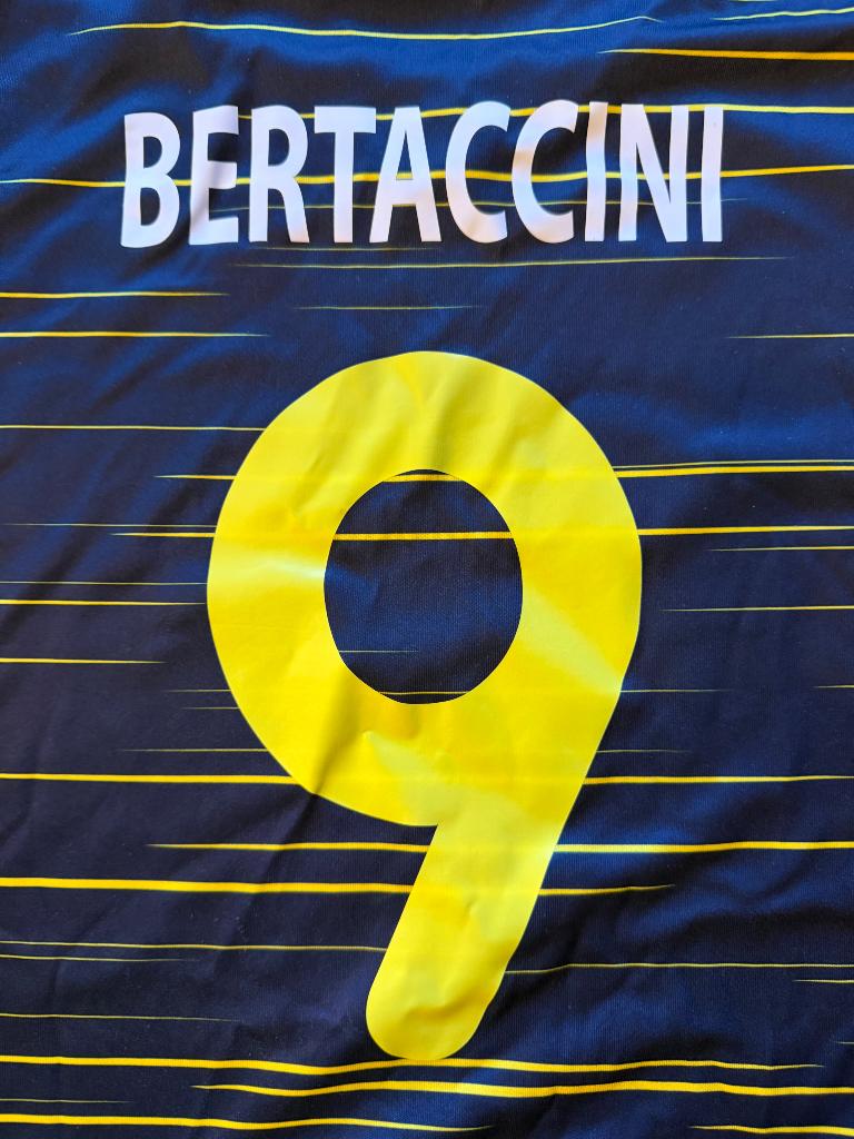 Maillot de football Adriano Bertaccini THES Sport, Taille M, Enlèvement ou Envoi, Comme neuf, Maillot