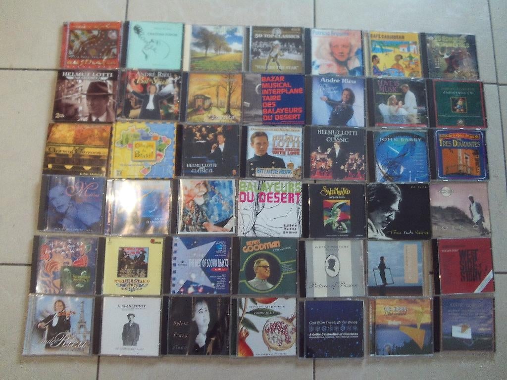 44 superbes CD avec toutes sortes de musiques du monde, Enlèvement ou Envoi, Comme neuf