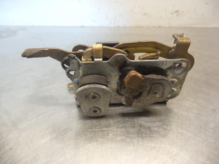 Serrure portière mécanique 4portes avant droite d'un BMW 5, -, 3 mois de garantie, Utilisé, -
