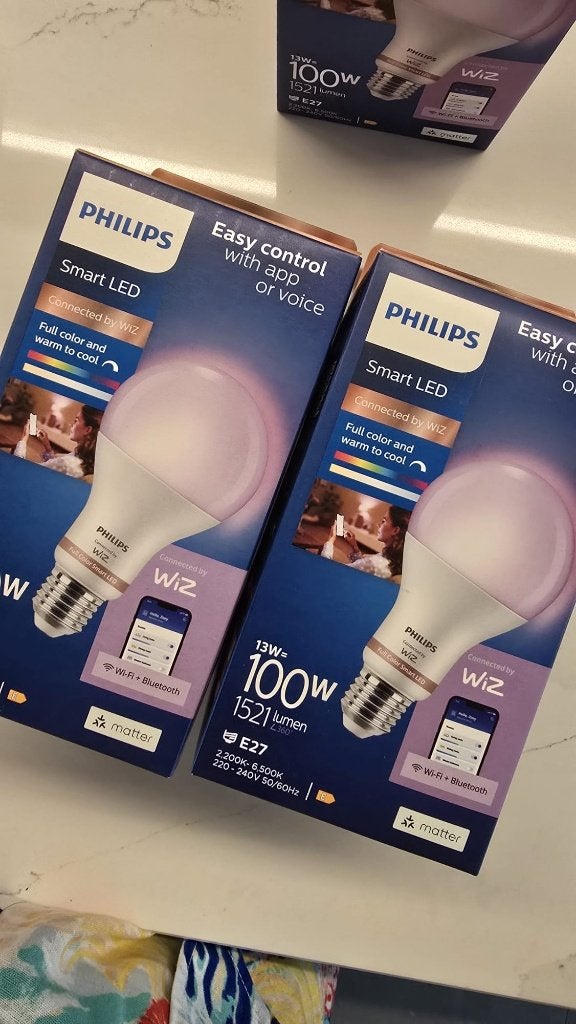Philips Smart LED WiZ Lampen (E27 / Full Color), Bedienbaar via app, Koel wit, Zo goed als nieuw, Smart lamp