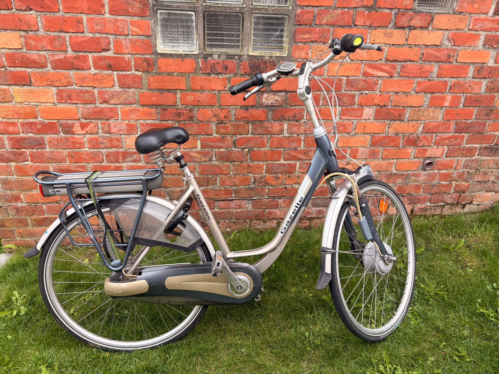 Elektrische fiets merk Gazelle Defect batterij, Fietsen en Brommers, Ophalen, Gebruikt, Gazelle