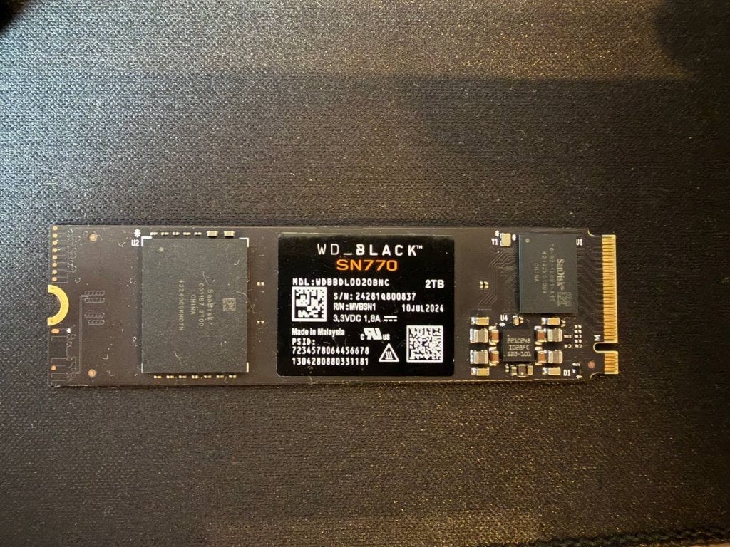 Ssd 2tb wd black sn770, Computers en Software, Harde schijven, Intern, SSD, Zo goed als nieuw, Desktop