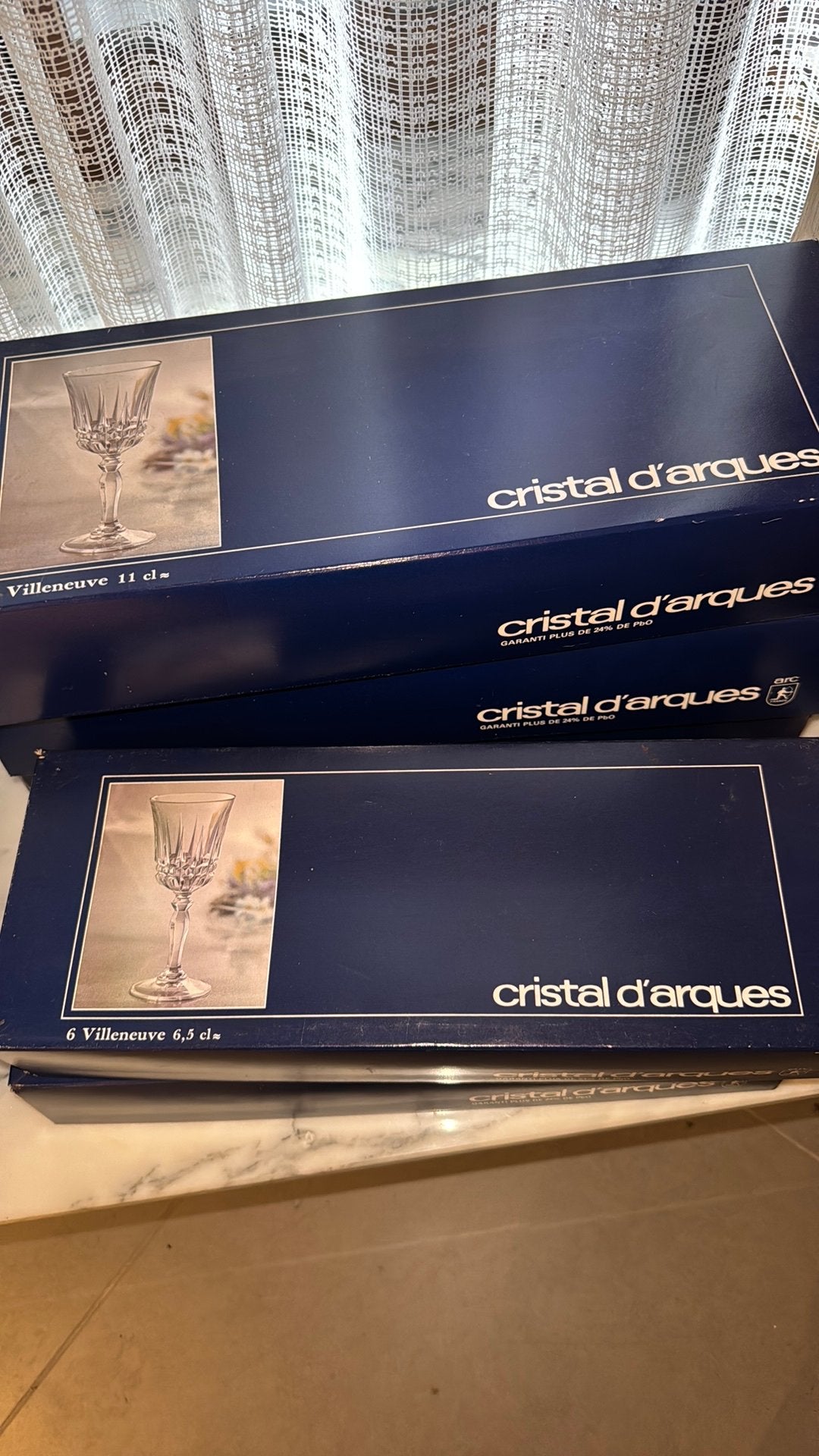 Verres en cristal, Enlèvement, Utilisé