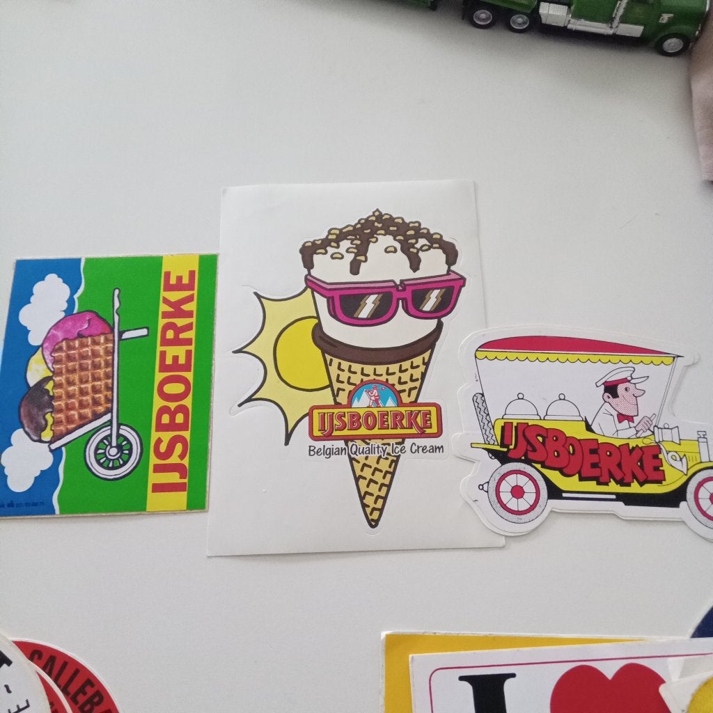 STICKER LOT IJSBOERKE, Verzamelen, Verzenden