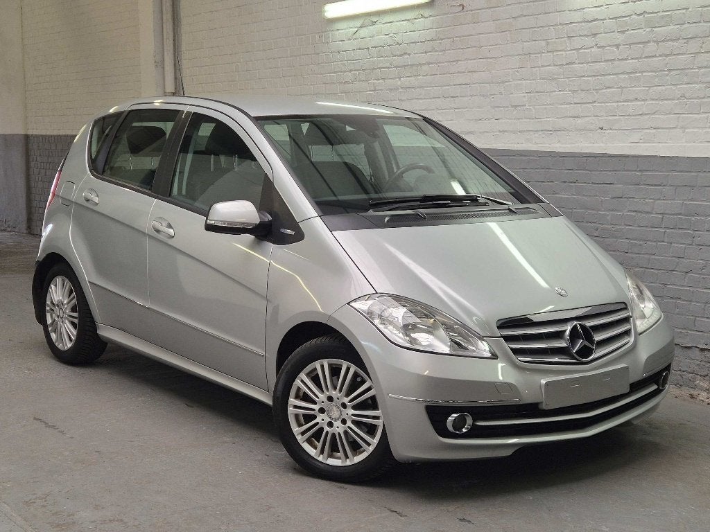 Mercedes A160 benzine Euro5- Topstaat - 98.000km - Garantie, Monovolume, 1498 cc, Zwart, 4 cilinders