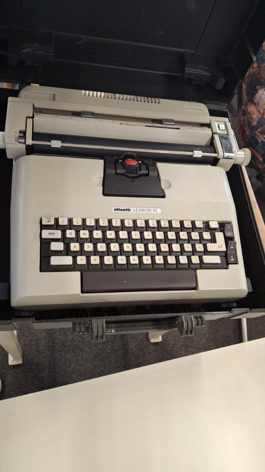 machine à écrire olivetti lexik 82, Divers, Enlèvement