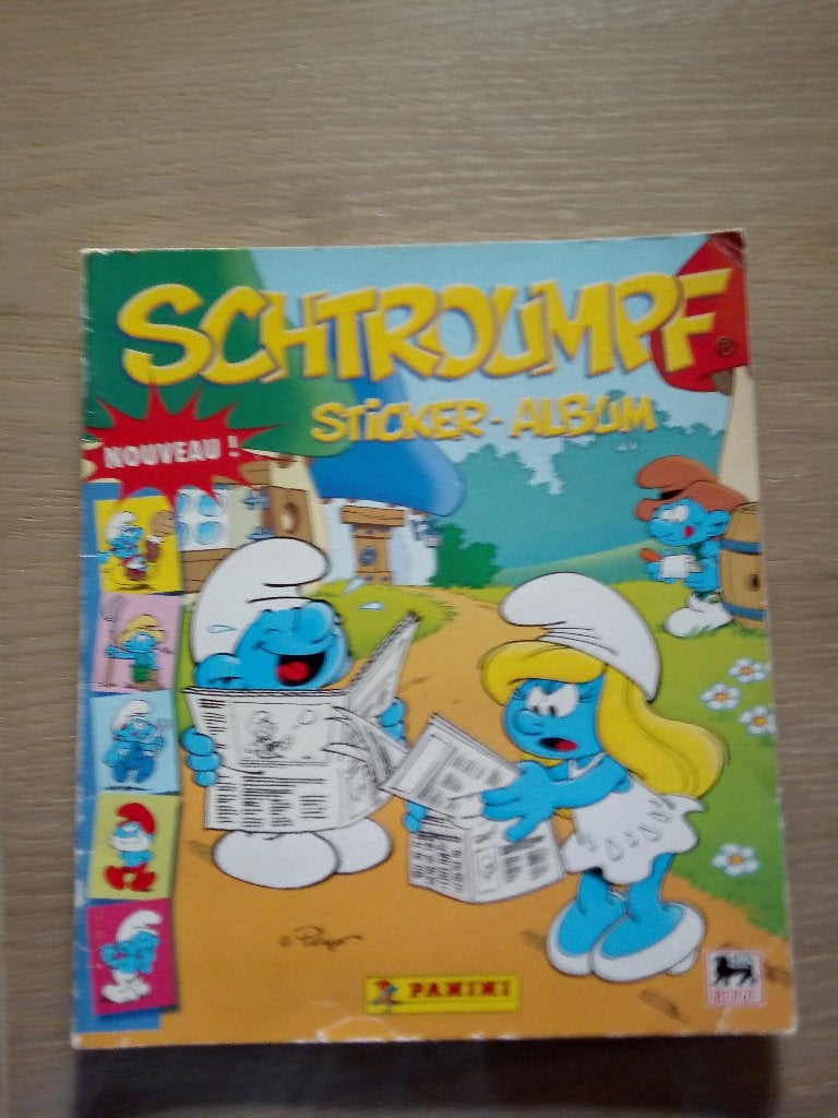 Schtroumpf Sticker-album (Panini/Delhaize 2008 - complet)., Collections, Schtroumpfs, Enlèvement ou Envoi, Comme neuf, Différents Schtroumpfs