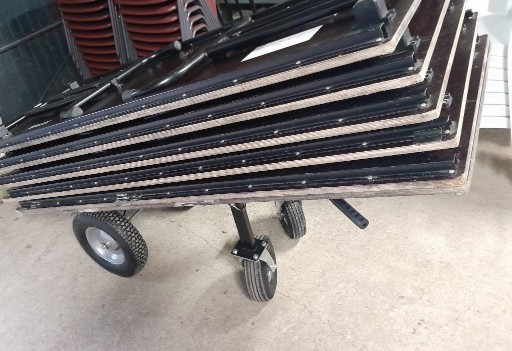 Tafels te huur (Verschillende formaten), Ophalen