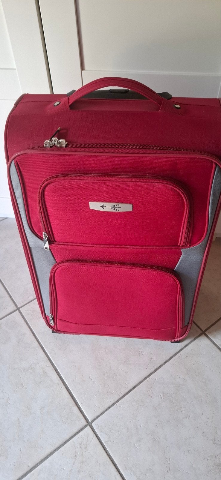 koffer in zeer goede staat ,prijs 15 €,2 wielen, Ophalen