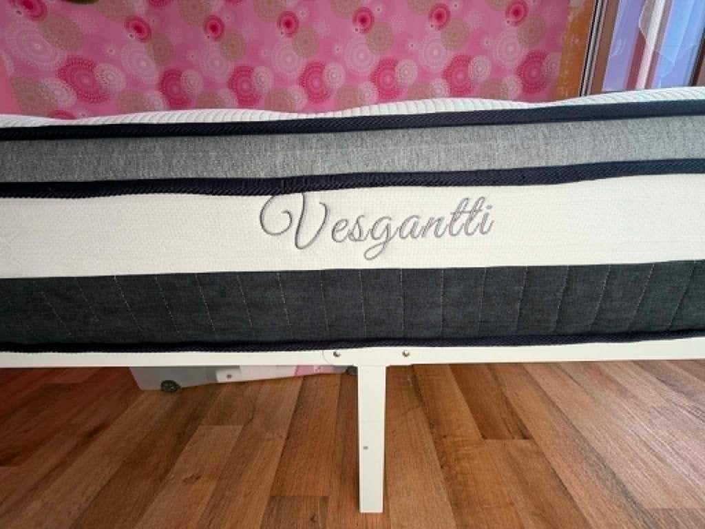 Matelas Vesgantti 200x160x30cm avec ressorts ensaché neuf, Neuf, Matelas, Enlèvement, 200 cm