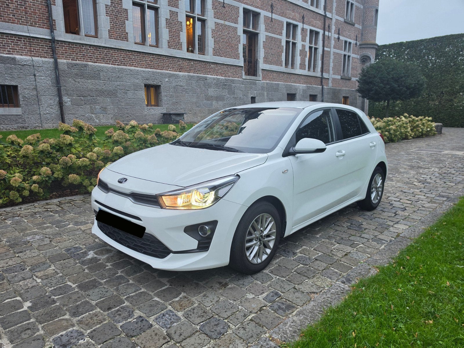 Kia Rio 1.2 benzine – 2021 – 75.000 km full option, Auto's, Voorwielaandrijving, Stof, 1199 cc, Wit