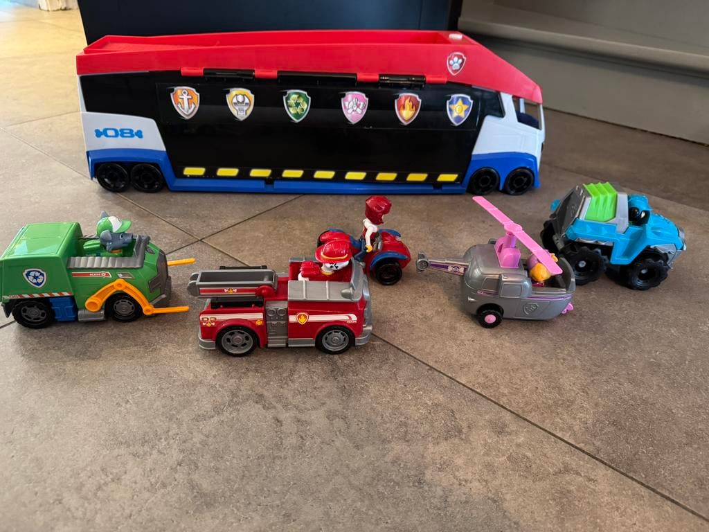 Bus + voertuigen paw patrol, Ophalen, Zo goed als nieuw