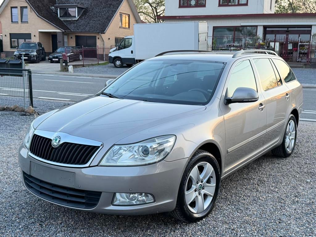 Skoda Octavia 1.6Cc TDI euro 5 2013 Navi/Airco, Auto's, Bluetooth, Euro 5, Bedrijf, 5 deurs