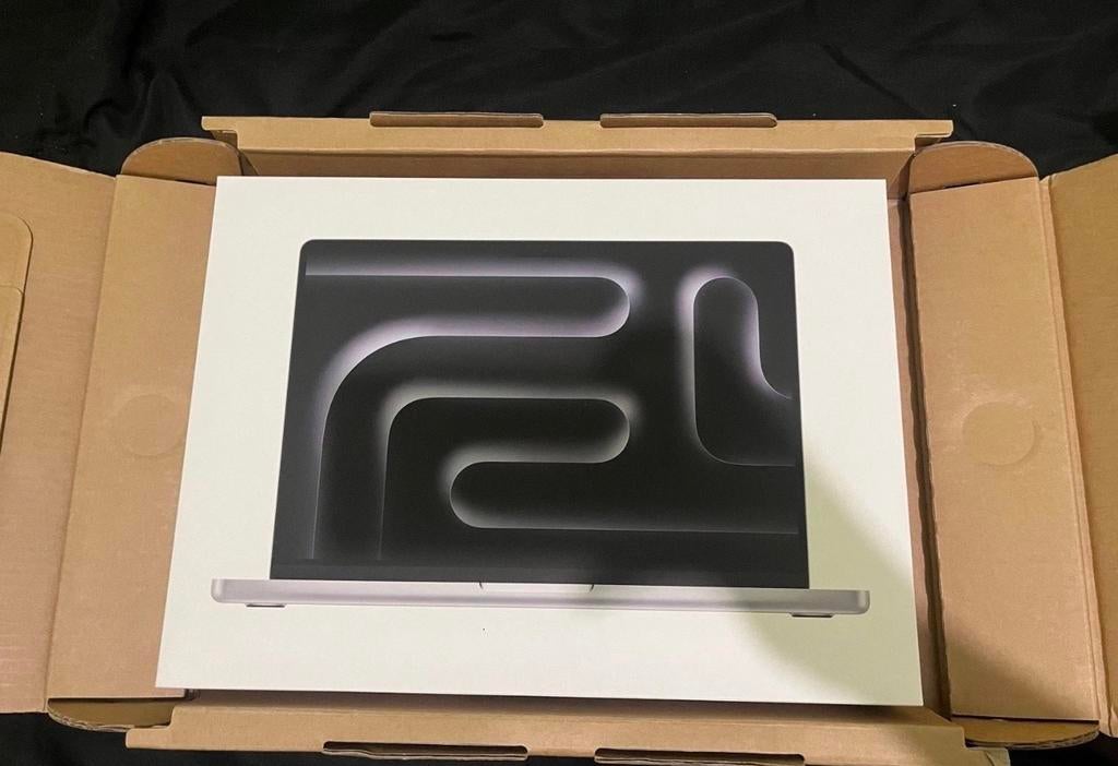 Apple MacBook Pro 16 inch M4 Max 7maanden oud, Computers en Software, Apple Macbooks, Qwerty, Ophalen of Verzenden, Zo goed als nieuw