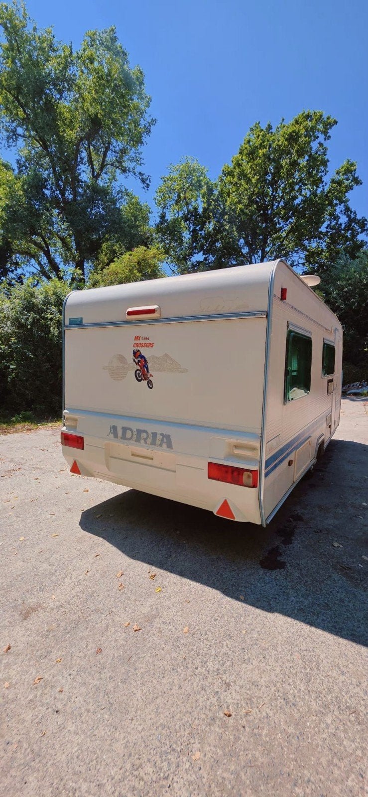 CARAVAN -ADRİA 2000BJ FRANSE BED 4 SLAAP PLAATSEN, Caravanes & Camping, Caravanes, Particulier, Douche, Adria