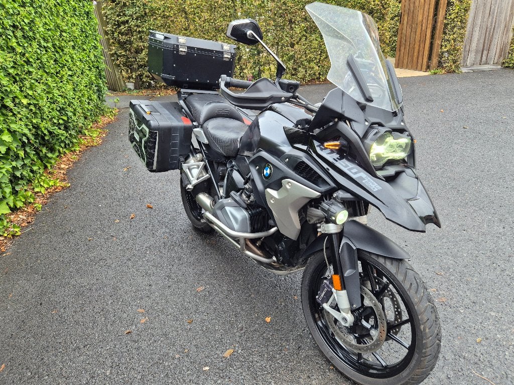 BMW R 1250 GS TRIPLE BLACK   FULL  OPTION, Motoren, Handvatverwarming, 2 cilinders, 1254 cc, Motorrijbewijs A