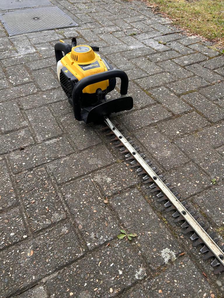 Heggenschaar Powerplus, Ophalen, Zo goed als nieuw, Benzine