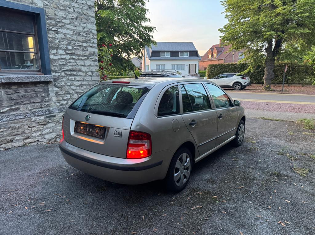 Skoda fabia 1.4 essence automatique prete à immatriculer, Achat, Vitres électriques, Break, Automatique