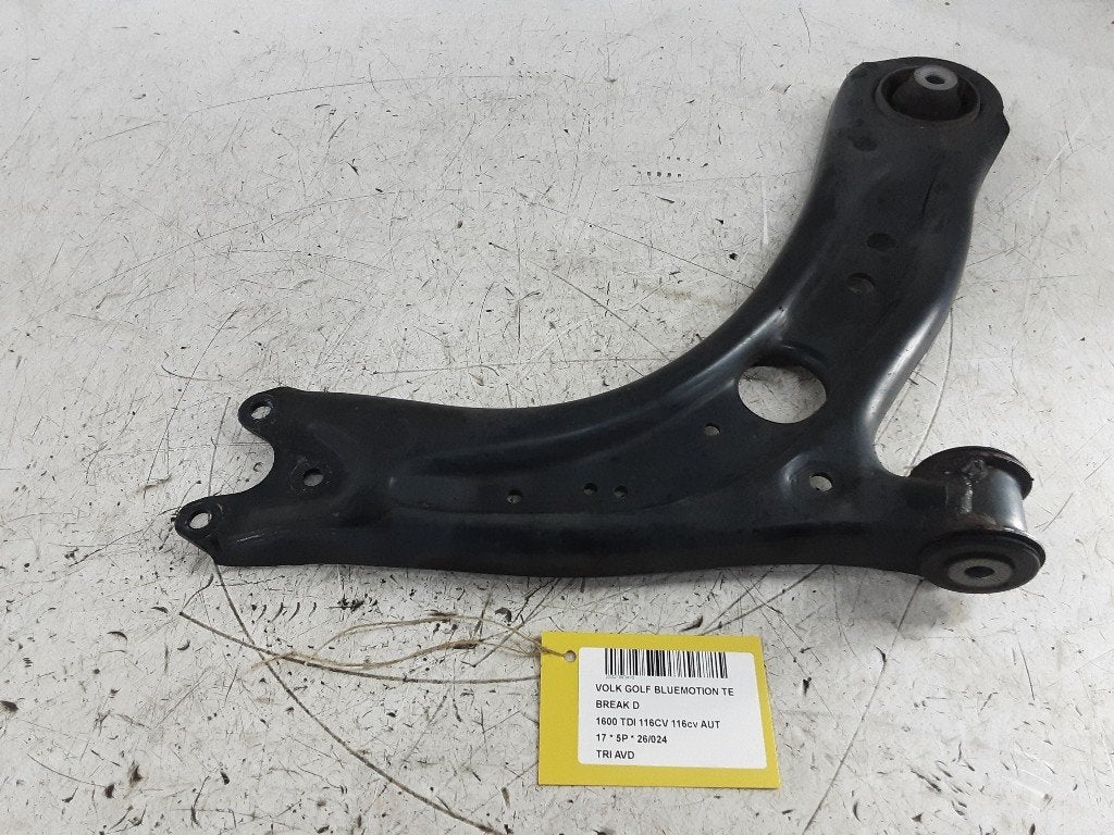 BRAS DE SUSPENSION AVANT DROIT (TRIANGLE) (5Q0407152R), Autos : Pièces & Accessoires, Volkswagen, Mevr. I. Hauben, Utilisé, Rue de l'Espoir 34 34
4030  GRIVEGNÉE, BE