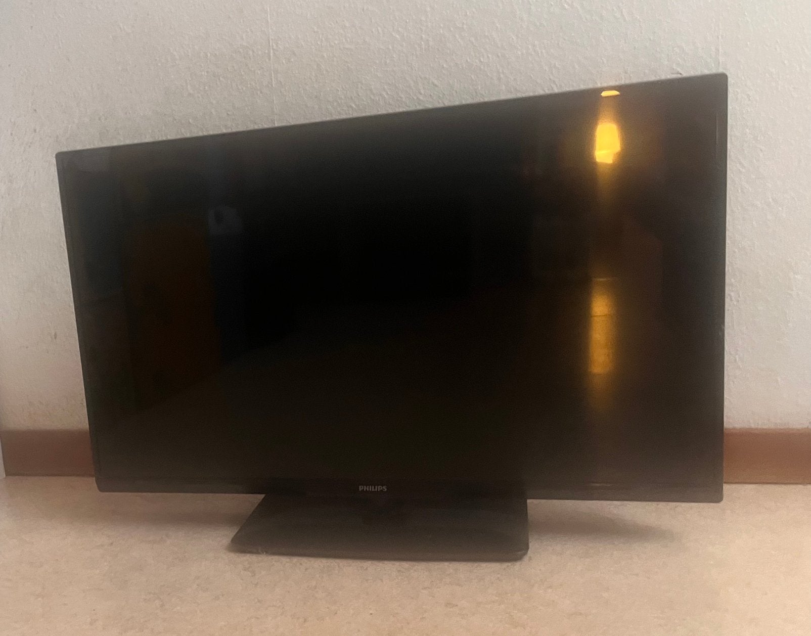 Téléviseur LED philips 80cm a reparer, Philips, LED, Enlèvement ou Envoi, HD Ready (720p)