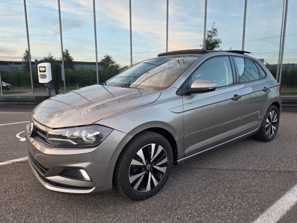 Volkswagen Polo Benzine Automaat Pano Navi Gekeurd, Autos, Argent ou Gris, Achat, Euro 6, Noir