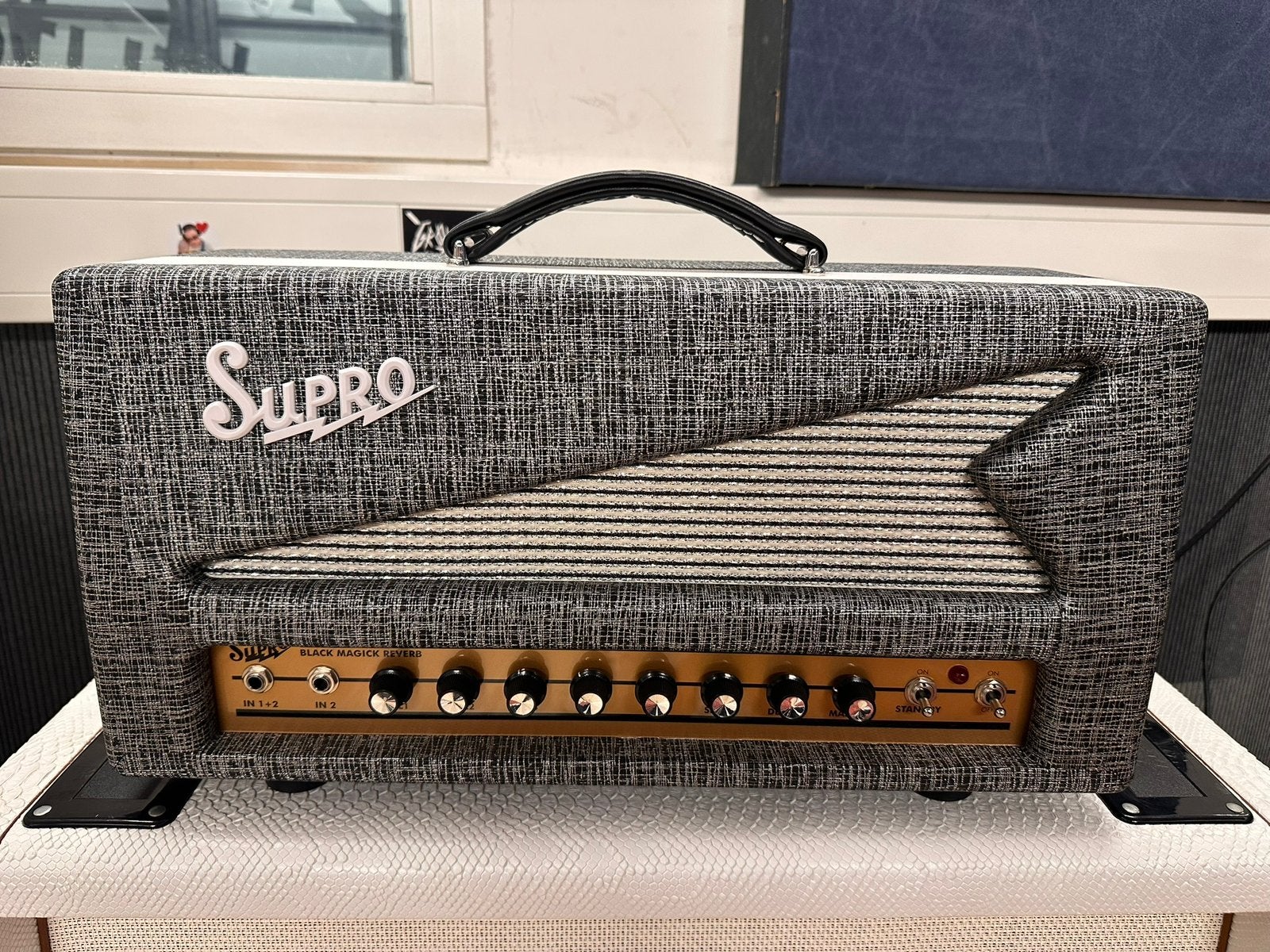 Supro black magick reverb head versterker., Muziek en Instrumenten, Ophalen, Zo goed als nieuw