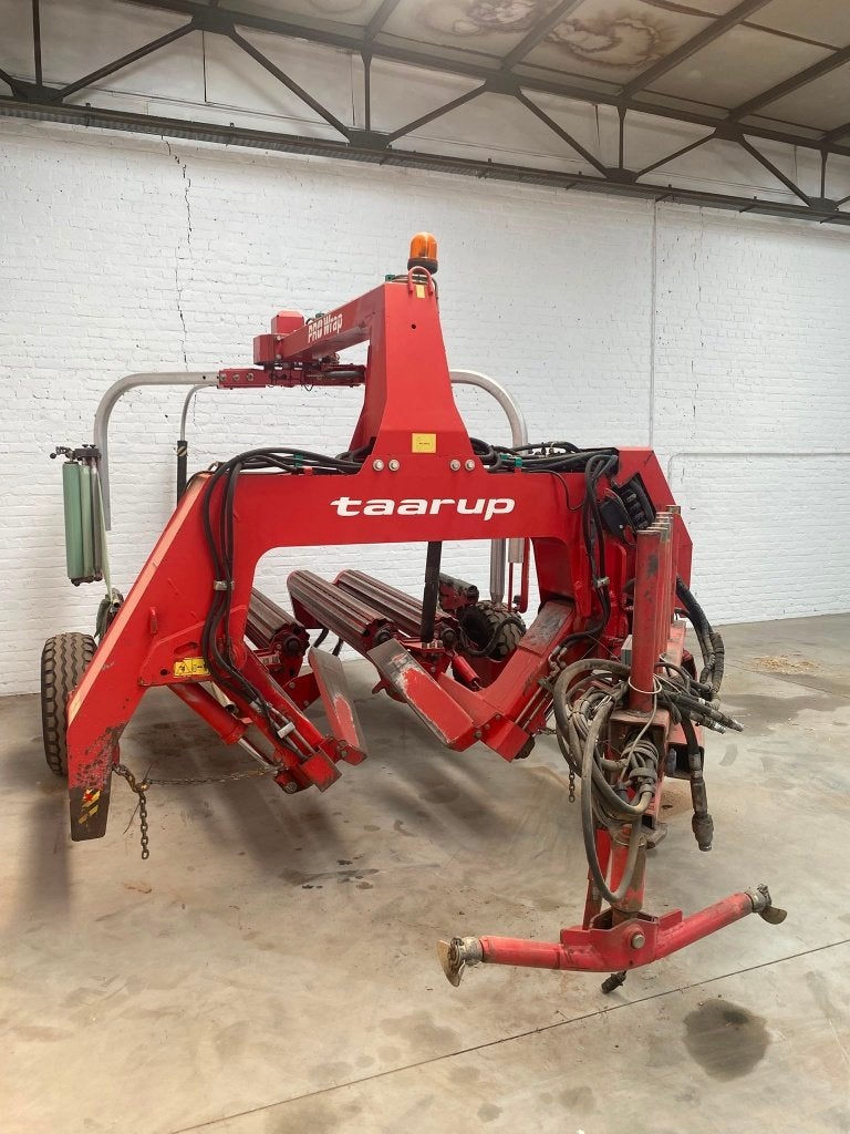 Kverneland Taarup 7664 pro wrap wikkelaar, Zakelijke goederen, Landbouw | Werktuigen, Ophalen