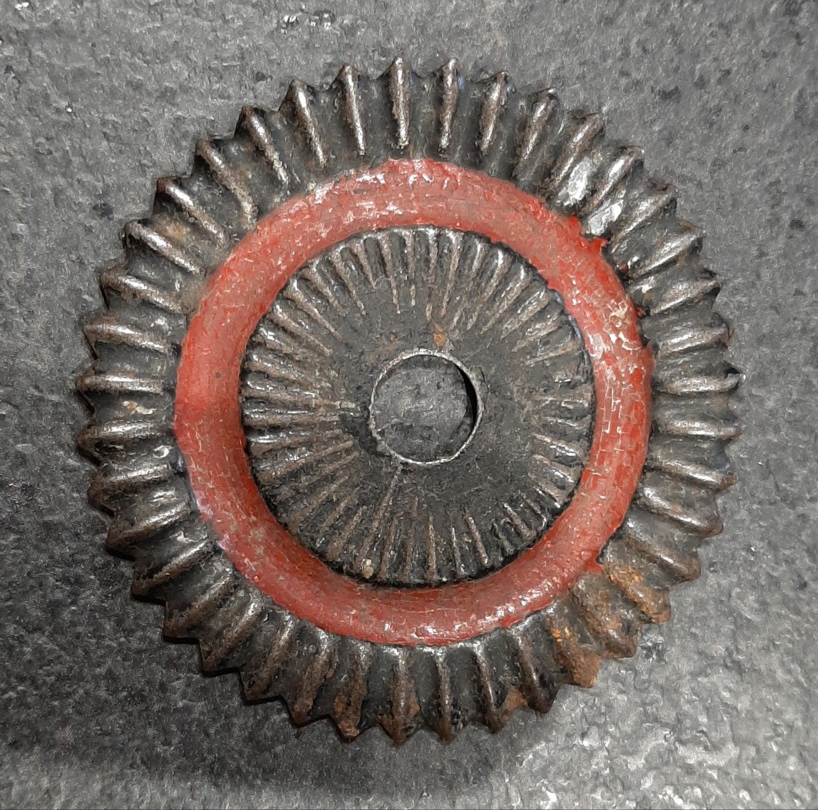 Ww1  pickelhaube cocarde wurttelberg origineel, Verzamelen, Ophalen of Verzenden