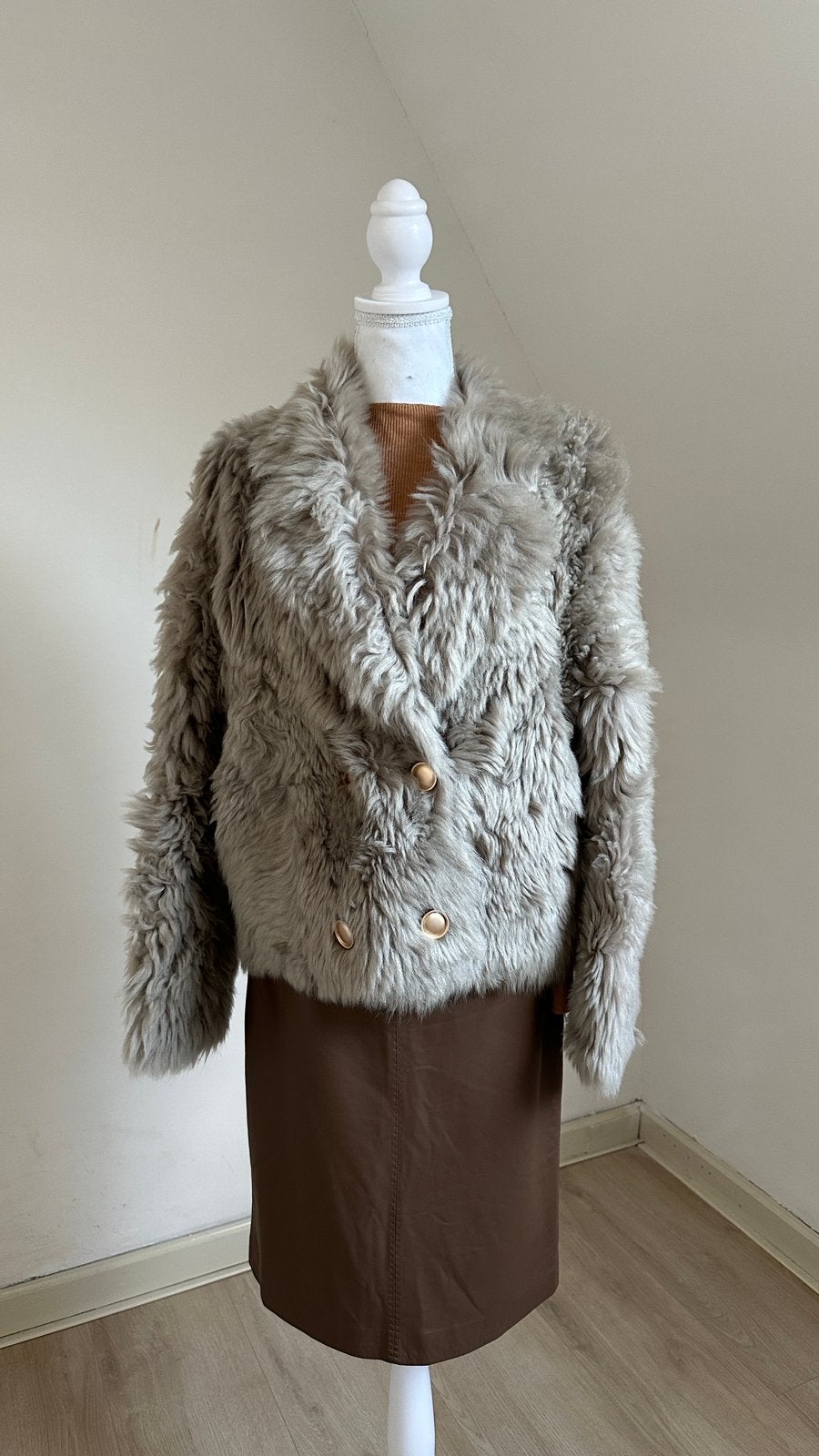 Manteau en peau de mouton, Enlèvement ou Envoi, Neuf, Taille 36 (S), Gris