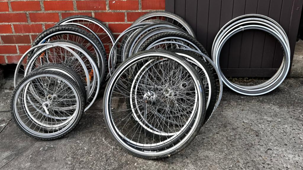 Een 20 tal Fiets wielen, Enlèvement, Utilisé