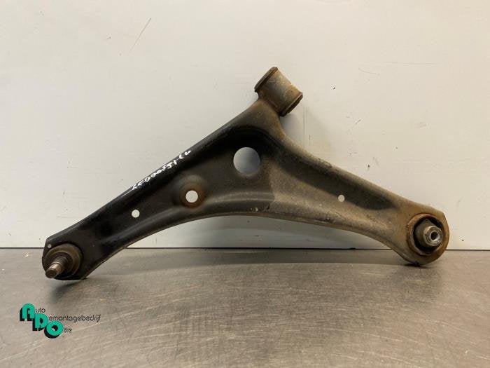 Bras de suspension avant gauche d'un Mitsubishi Space Star (, -, 3 mois de garantie, Utilisé, Mitsubishi