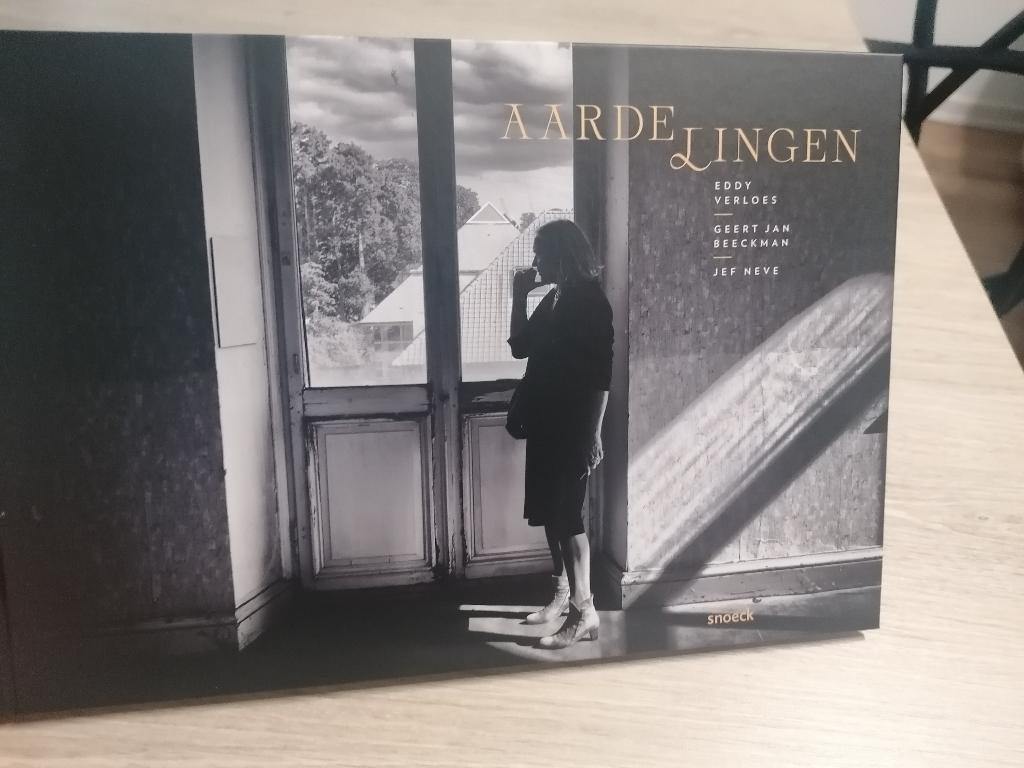 Gesigneerd boek van Aarde Lingen, Ophalen, Nieuw