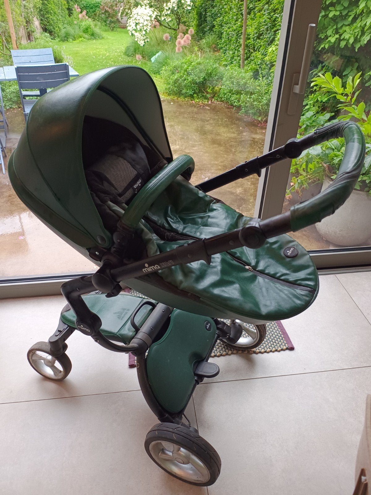 Groene kinderwagen Mima Xari, Kinderen en Baby's, Kinderwagens en Combinaties, Ophalen, Kinderwagen