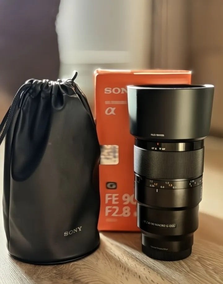 Sony FE 90mm f/2.8 Macro G OSS - comme neuf, TV, Hi-fi & Vidéo, Photo | Lentilles & Objectifs, Housse/sac de protection, Comme neuf