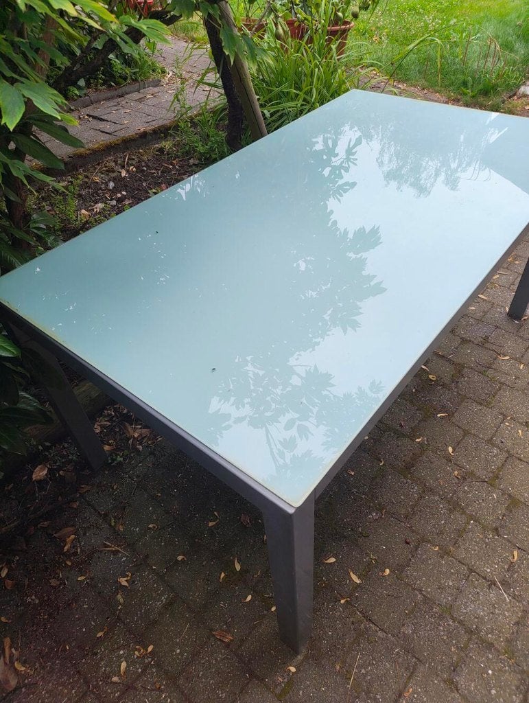 Gratis af te halen: Tuintafel (glas) + 4 stoelen, Ophalen, Gebruikt, Rechthoekig, Aluminium