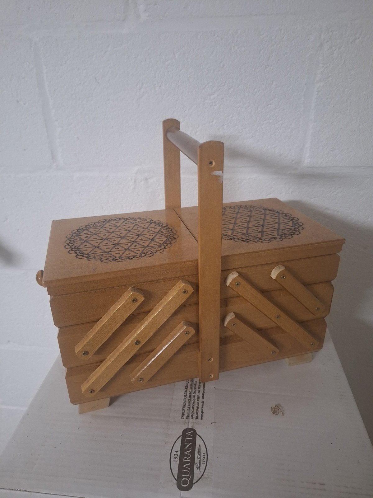Houten naaidoos, Hobby en Vrije tijd, Naaien en Fournituren, Ophalen of Verzenden
