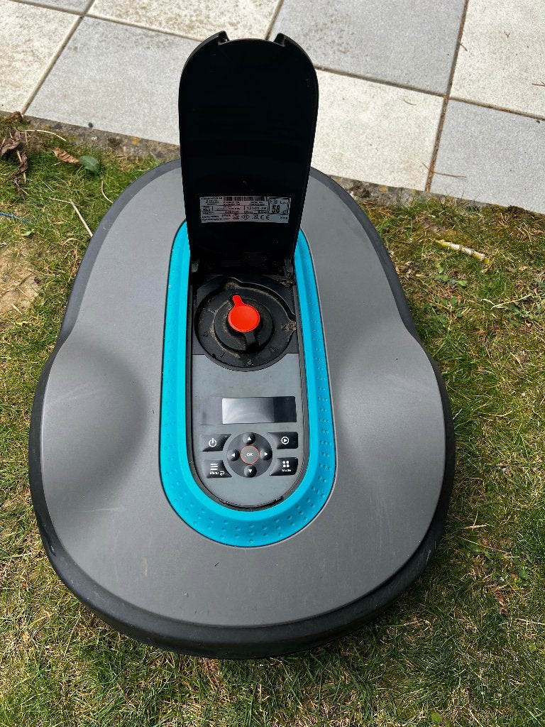 Gardena SILENO life 750 robotgrasmaaier, Tuin en Terras, Ophalen, Gebruikt, Minder dan 20 cm, Gardena