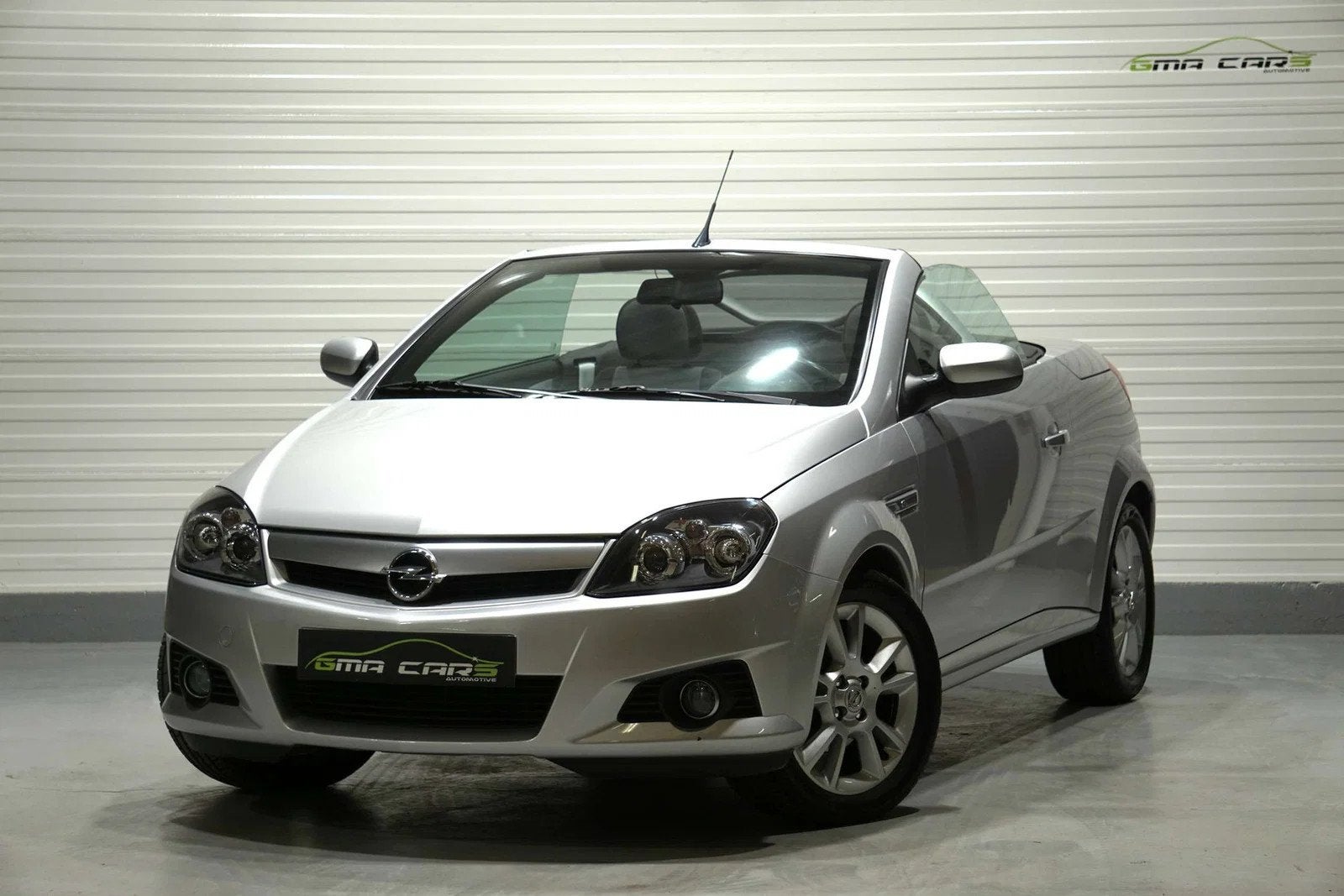 Opel Tigra TWINTOP Tigra 1.4i Benzine Cabrio-Airco-56dkm-Gar, Autos, Opel, https://public.car-pass.be/vhr/e6fe82ea-a648-469b-9784-ef6d085a72f3
