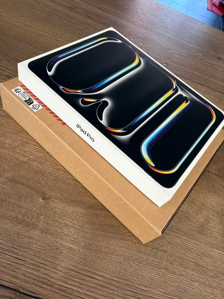 Apple iPad Pro (2025) 13 inch 256gb Wifi zwart nieuw, Computers en Software, Apple iPads, Ophalen, 13 inch of meer, Apple iPad