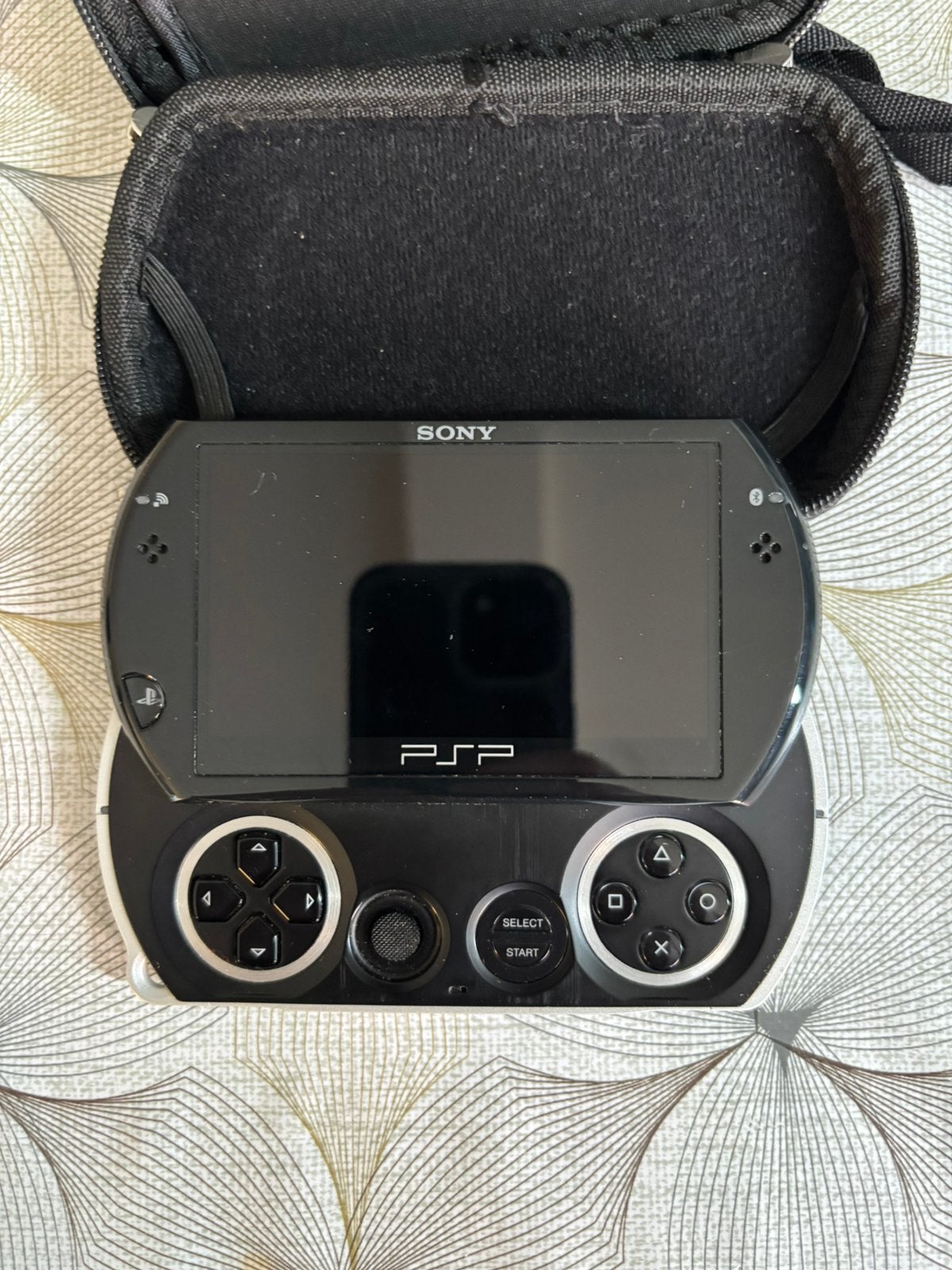 Psp go, Games en Spelcomputers, Ophalen, Zo goed als nieuw, PSP
