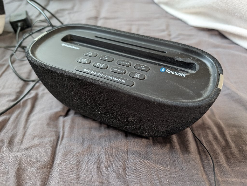Radio-réveil Bluetooth CL-1462 - Port USB, Electroménager, Enlèvement ou Envoi, Comme neuf, Digital
