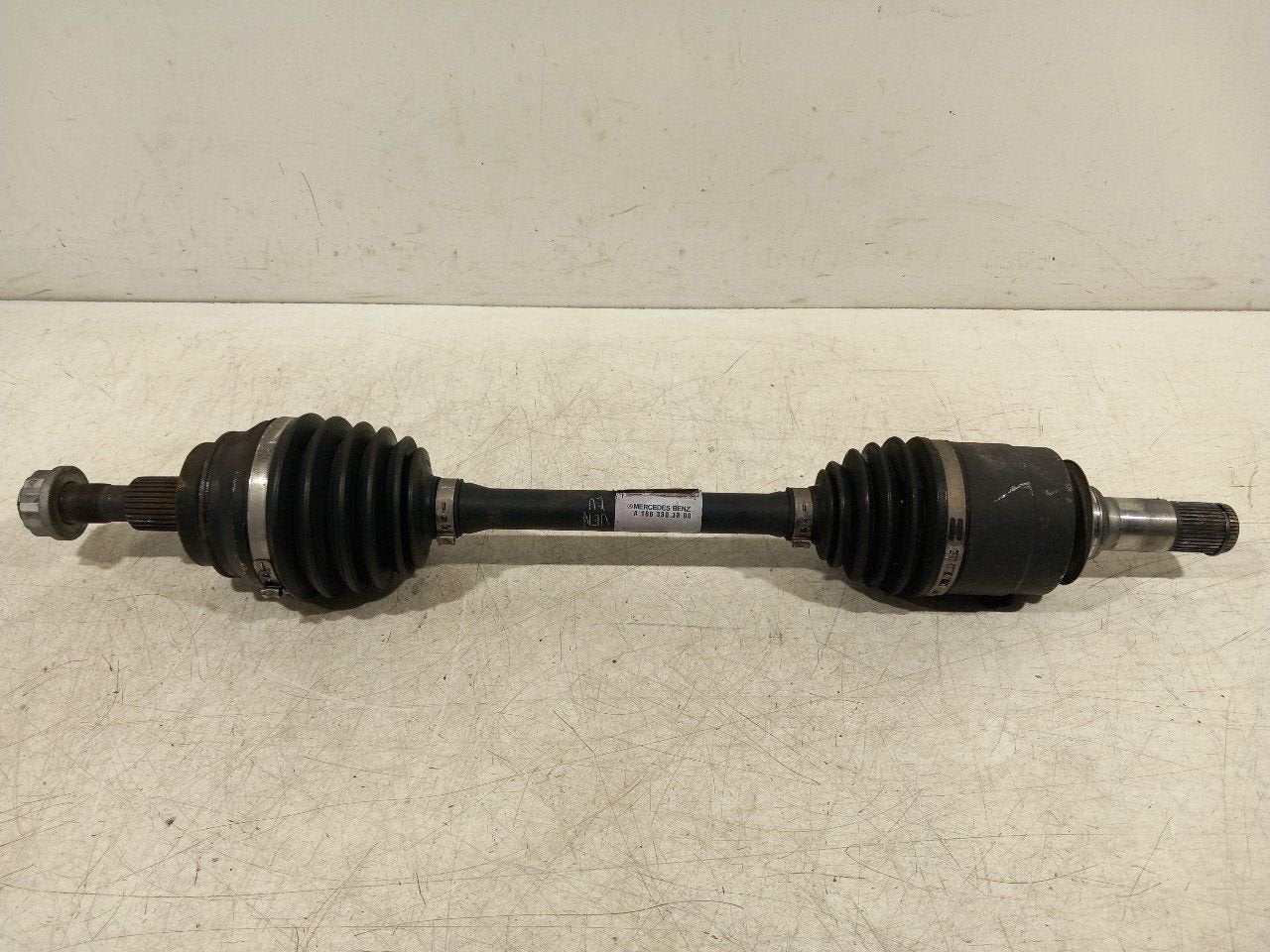 Aandrijfas links voor Mercedes-Benz GLE, Onderdelen@venauto.nl, Van der Ven Autorecycling B.V., Gebruikt, Ettenseweg 76, 4706 PB Roosendaal, The Netherlands