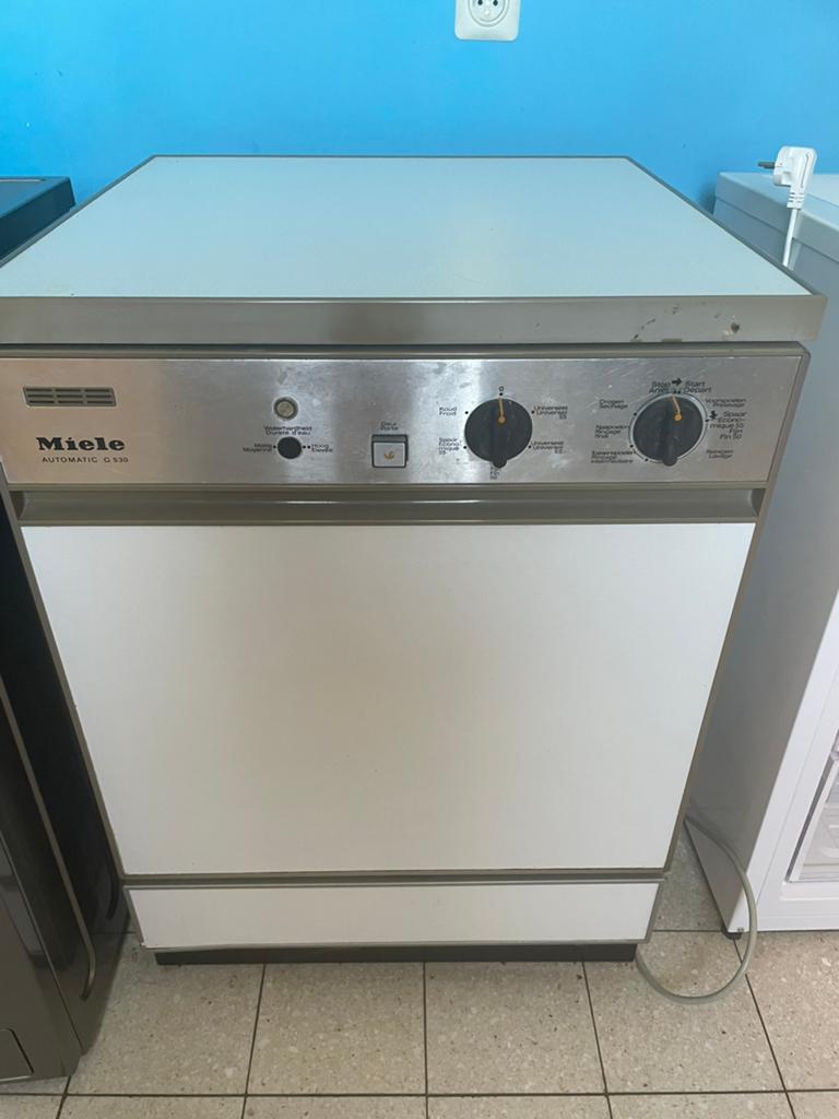 Miele vaatwasmachine, Elektronische apparatuur, Ophalen, Zo goed als nieuw, Vrijstaand