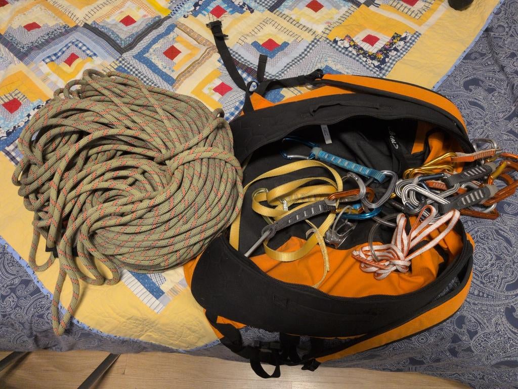 Corde escalade 8.5mm x80m + 12 dégaines et autres, Sports & Fitness, Enlèvement ou Envoi