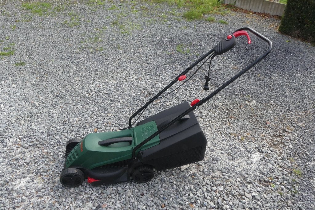 Tondeuse à gazon BOSCH, Jardin & Terrasse, Démarrage électrique, Tondeuse rotative, 30 à 39 cm, Enlèvement