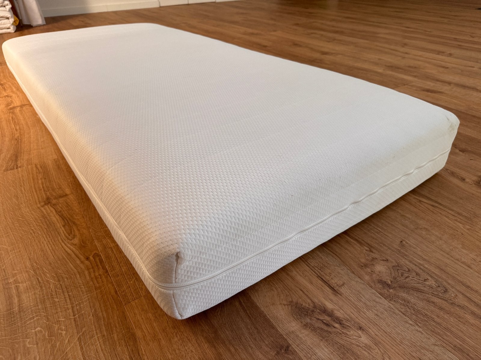 MATELAS IKEA SULTAN 200 cm x 90 cm avec nouvelle housse, Maison & Meubles, Chambre à coucher | Matelas & Sommiers, Utilisé, Matelas