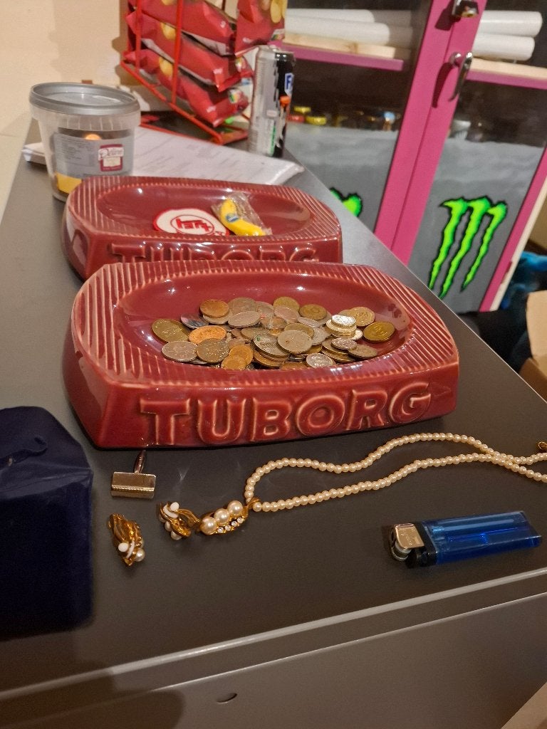 2 vintage Asbak Tuborg nieuwstaat, Ophalen of Verzenden, Zo goed als nieuw, Asbak