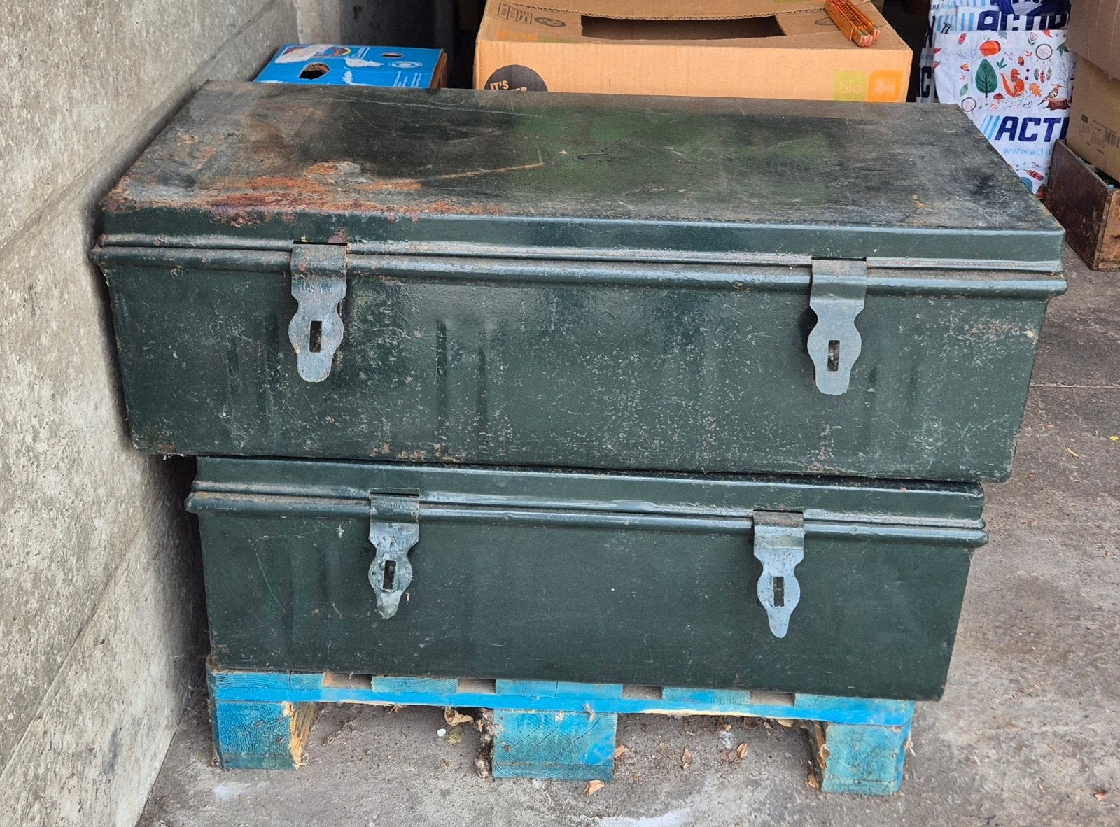 Legerkoffers kisten opbergbakken, Doe-het-zelf en Bouw, Kratten en Dozen, Ophalen, Gebruikt, 40 tot 60 cm, 75 tot 100 cm