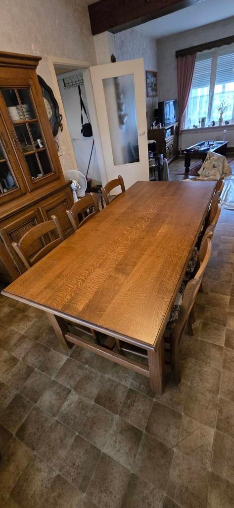 Salle a manger complète, Enlèvement
