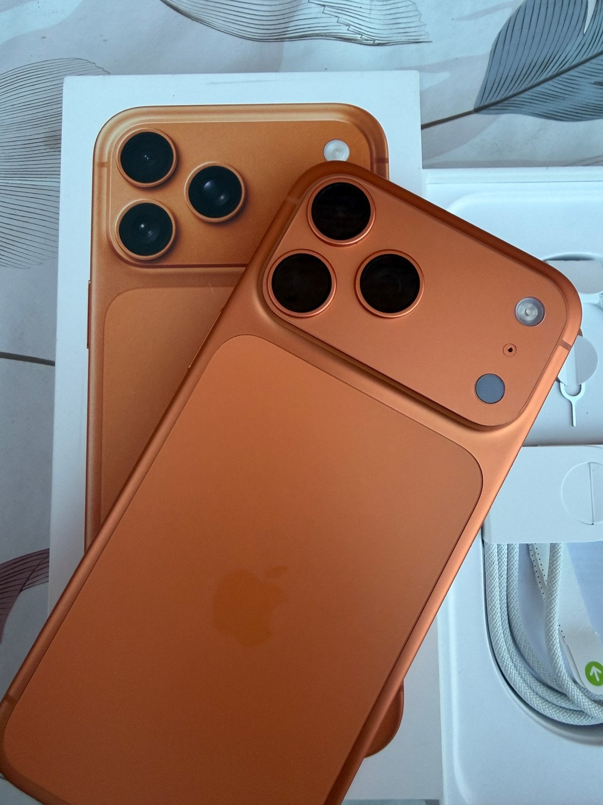 iPhone 17 Pro Max 256Gb Orange (Garantie Mai 2028), Télécoms, 256 GB, Autres modèles, Comme neuf, Enlèvement